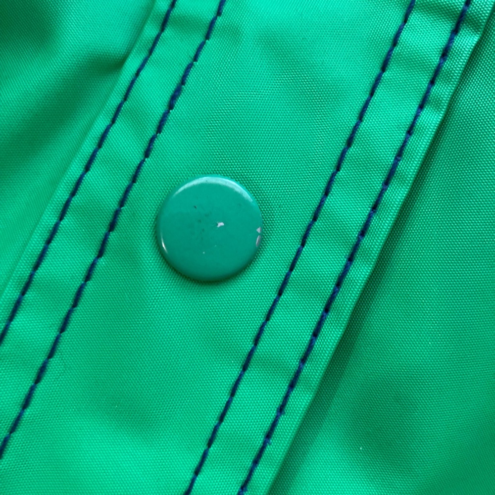1980’s Ladies M Raincoat Green Reversible to Navy with Green Whales - Picture 7 of 10